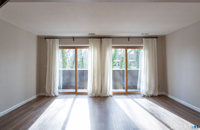 151 Knapps Highway, Fairfield, CT 06825