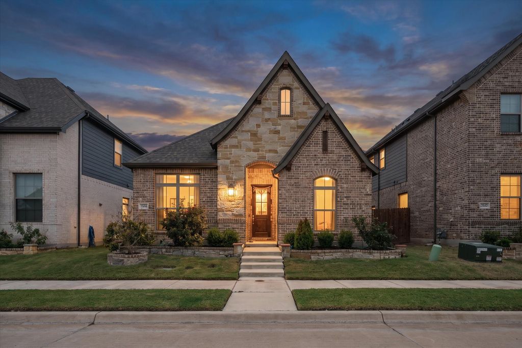 9364 Sunrise Trail, Fort Worth, TX 76118 — exterior