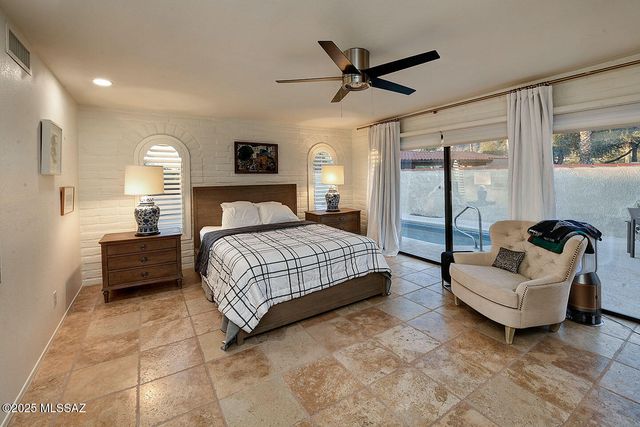 6513 N Green Briar Drive, Tucson, AZ 85718