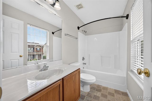 1015 Carpathian Drive, Lake St Louis, MO 63367