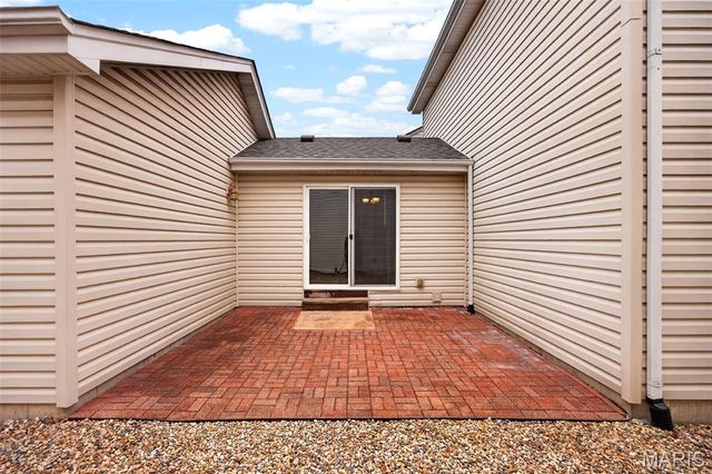 1015 Carpathian Drive, Lake St Louis, MO 63367