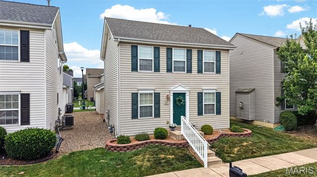1015 Carpathian Drive, Lake St Louis, MO 63367
