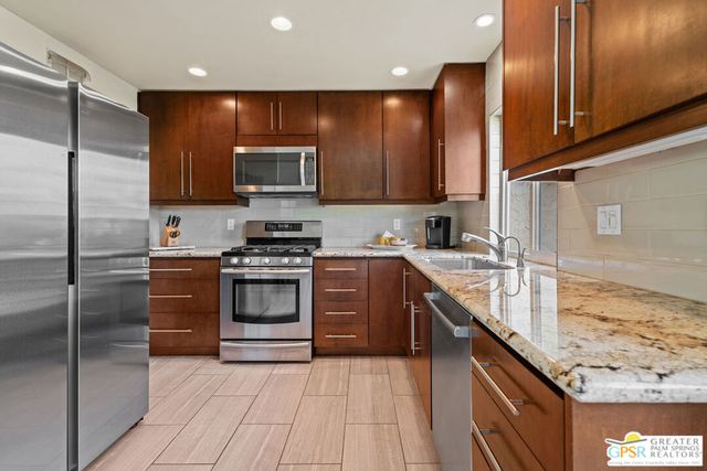 73026 Helen Moody Lane, Palm Desert, CA 92260