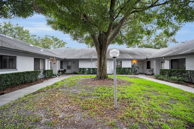 2721 COUNTRYSIDE BOULEVARD 105, Clearwater, FL 33761