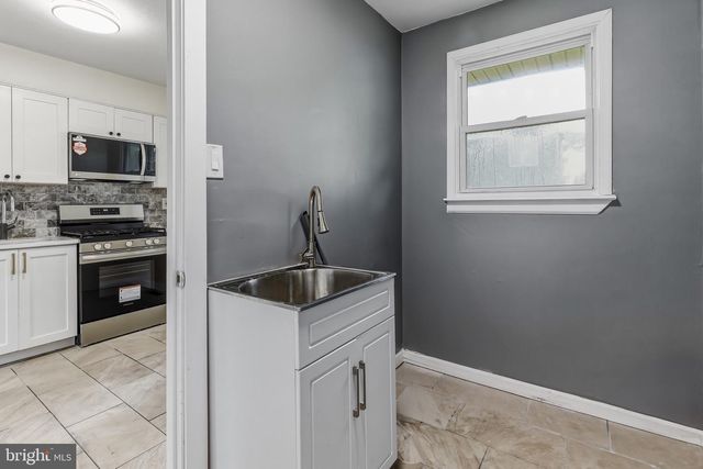 222 MILLER AVE, Lawnside, NJ 08045