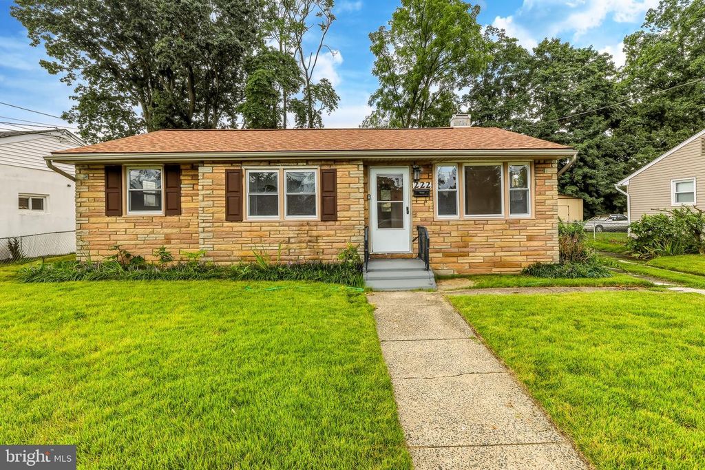 222 MILLER AVE, Lawnside, NJ 08045