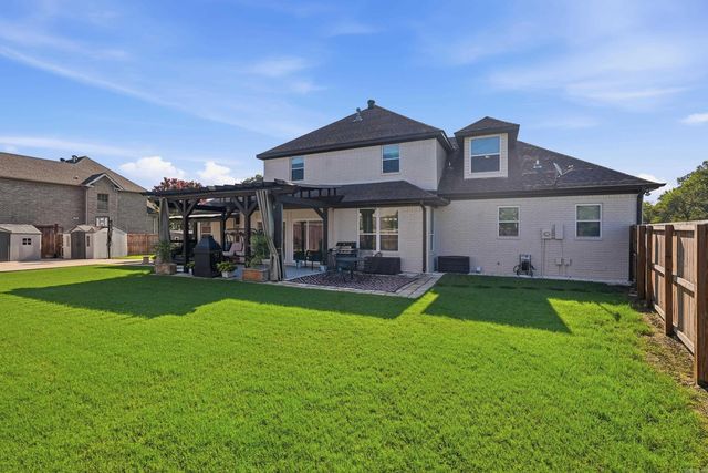 405 Esplanade Ave, Conway, AR 72034