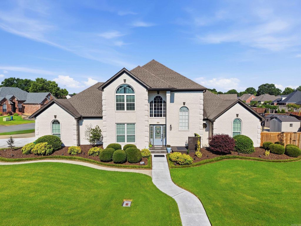 405 Esplanade Ave, Conway, AR 72034