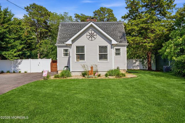 1437 Jay Street, Forked River, NJ 08731