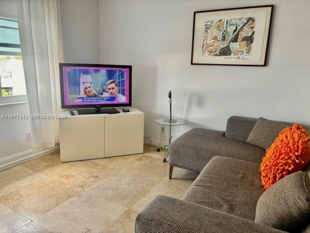 100 Lincoln Rd 531, Miami Beach, FL 33139