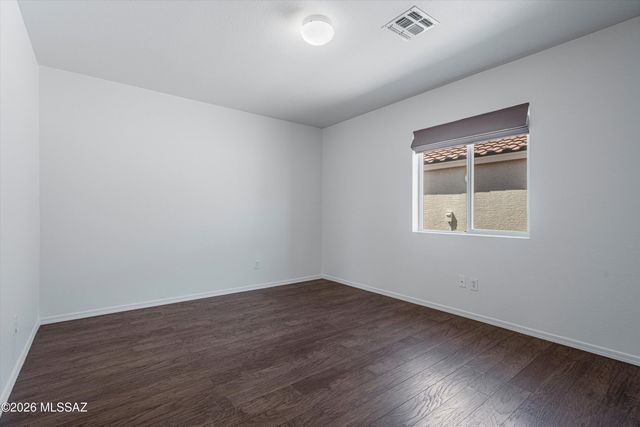 9026 N School Hill Drive, Tucson, AZ 85743