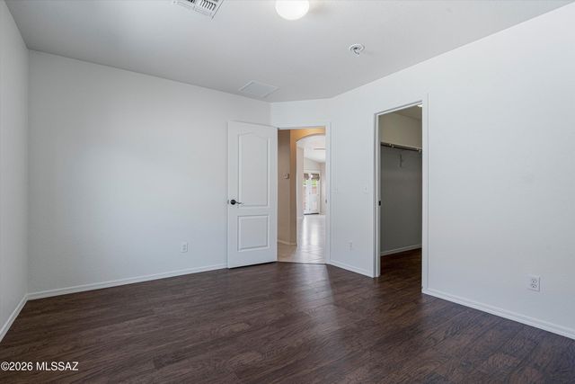 9026 N School Hill Drive, Tucson, AZ 85743