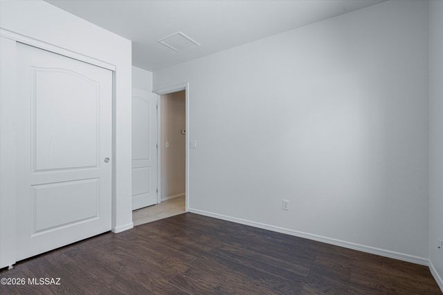 9026 N School Hill Drive, Tucson, AZ 85743