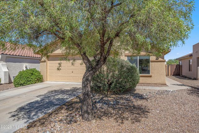 9026 N School Hill Drive, Tucson, AZ 85743