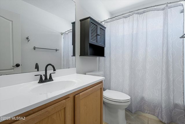 9026 N School Hill Drive, Tucson, AZ 85743