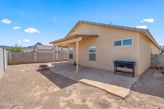 9026 N School Hill Drive, Tucson, AZ 85743