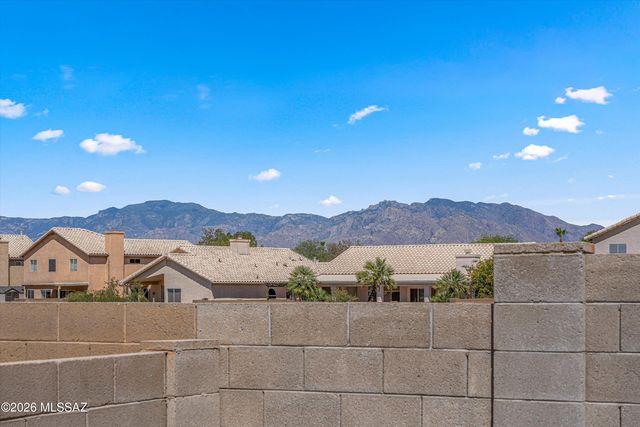 9026 N School Hill Drive, Tucson, AZ 85743