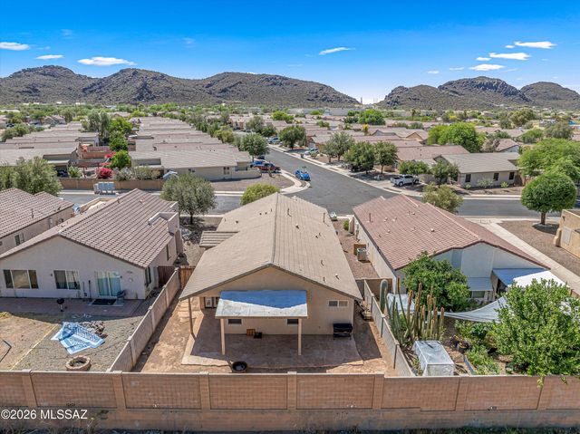 9026 N School Hill Drive, Tucson, AZ 85743
