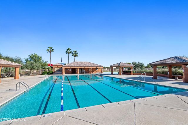 9026 N School Hill Drive, Tucson, AZ 85743