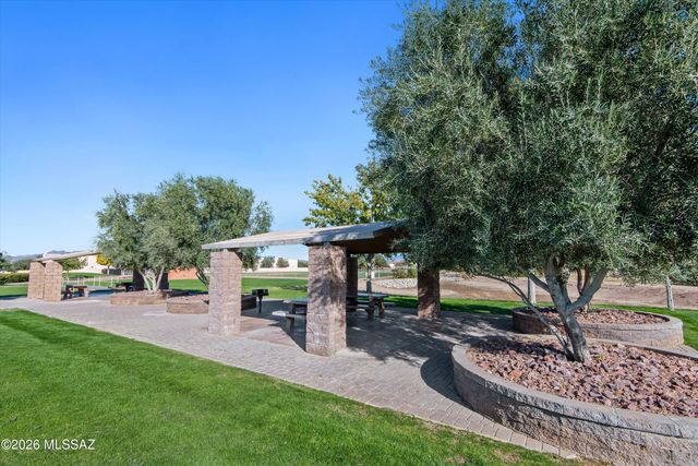 9026 N School Hill Drive, Tucson, AZ 85743