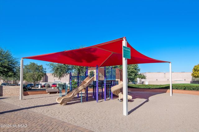 9026 N School Hill Drive, Tucson, AZ 85743