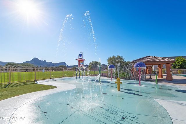 9026 N School Hill Drive, Tucson, AZ 85743