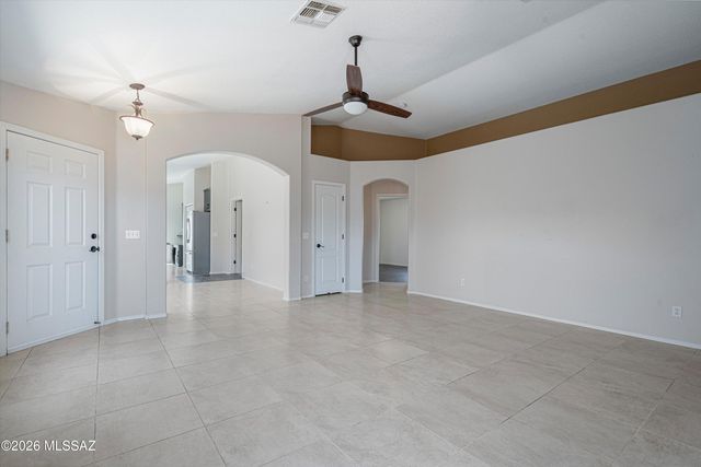9026 N School Hill Drive, Tucson, AZ 85743