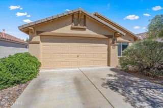 9026 N School Hill Drive, Tucson, AZ 85743