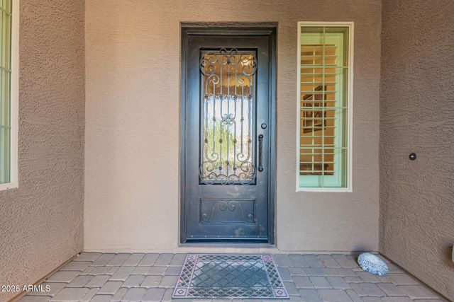 2052 S NAVAJO Court, Chandler, AZ 85286