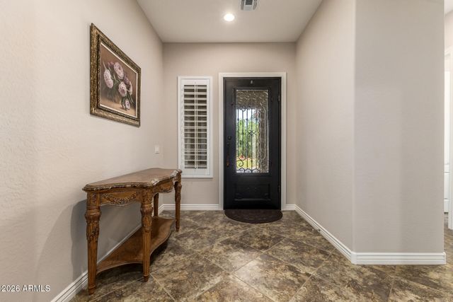 2052 S NAVAJO Court, Chandler, AZ 85286