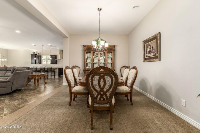 2052 S NAVAJO Court, Chandler, AZ 85286