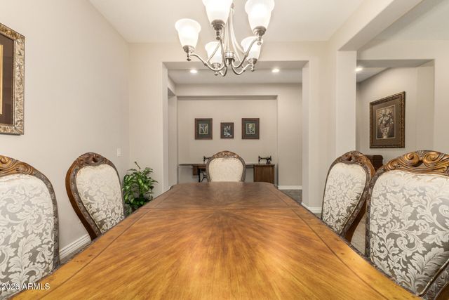 2052 S NAVAJO Court, Chandler, AZ 85286