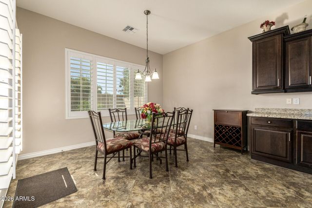 2052 S NAVAJO Court, Chandler, AZ 85286