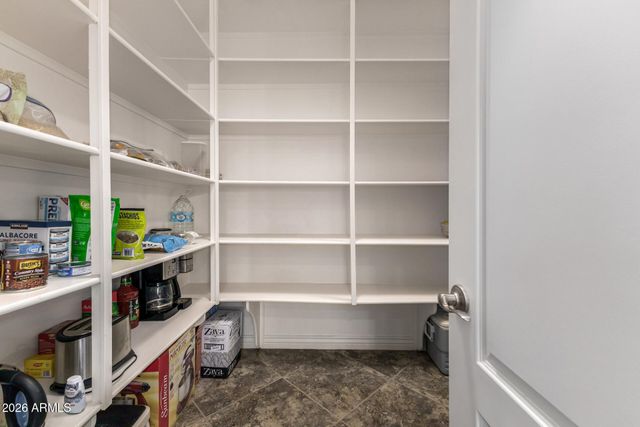 2052 S NAVAJO Court, Chandler, AZ 85286