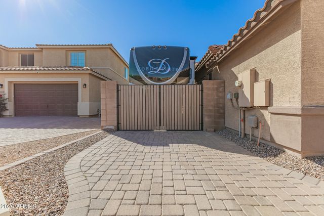 2052 S NAVAJO Court, Chandler, AZ 85286