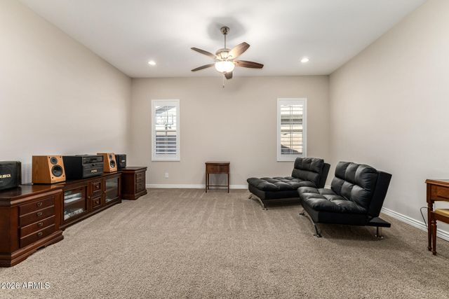 2052 S NAVAJO Court, Chandler, AZ 85286