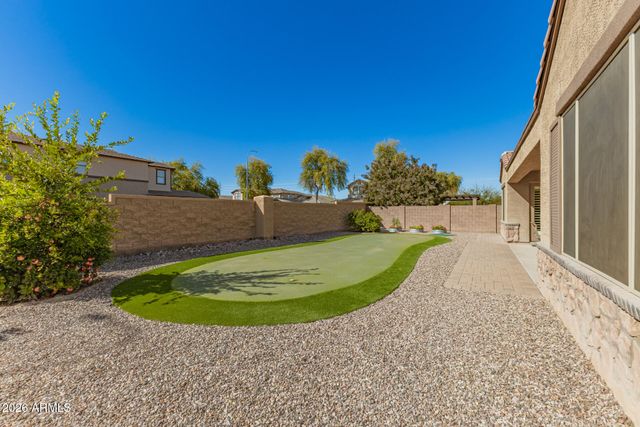 2052 S NAVAJO Court, Chandler, AZ 85286