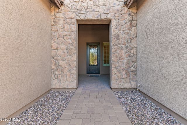 2052 S NAVAJO Court, Chandler, AZ 85286