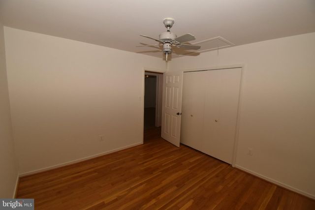 1436 GREENMONT, Reston, VA 20190