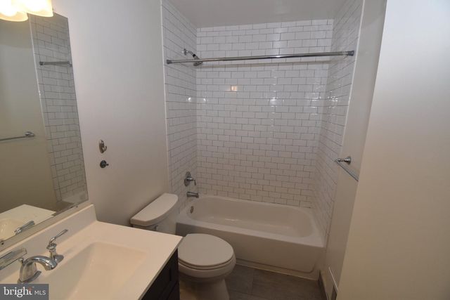 1436 GREENMONT, Reston, VA 20190