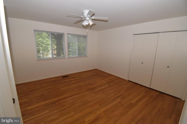 1436 GREENMONT, Reston, VA 20190