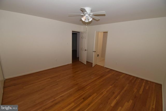 1436 GREENMONT, Reston, VA 20190