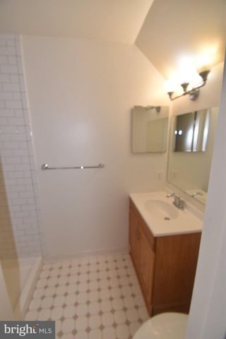 1436 GREENMONT, Reston, VA 20190