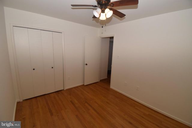 1436 GREENMONT, Reston, VA 20190