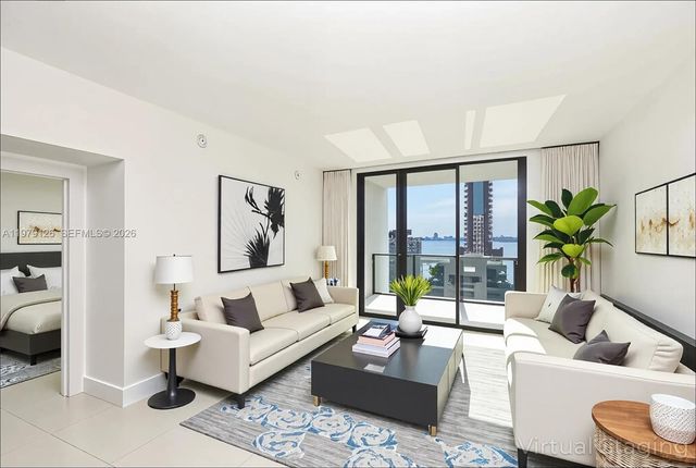 1010 Brickell Ave 1902, Miami, FL 33131