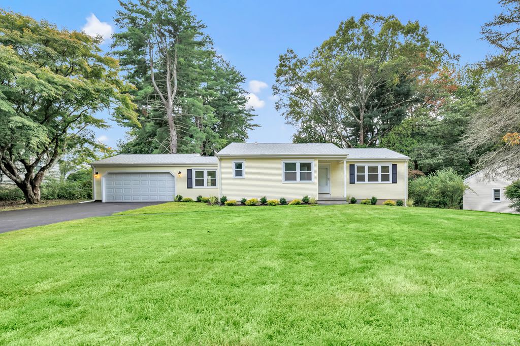 275 Dayton Road, Trumbull, CT 06611