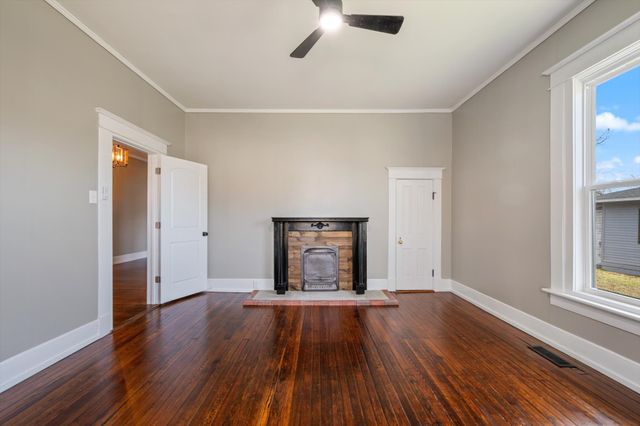 118 Tyler St, Clarksville, TN 37040