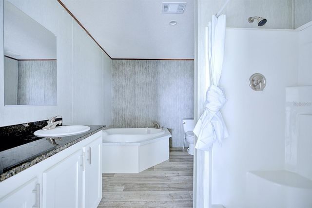 8595 NW 13TH COURT, Ocala, FL 34475