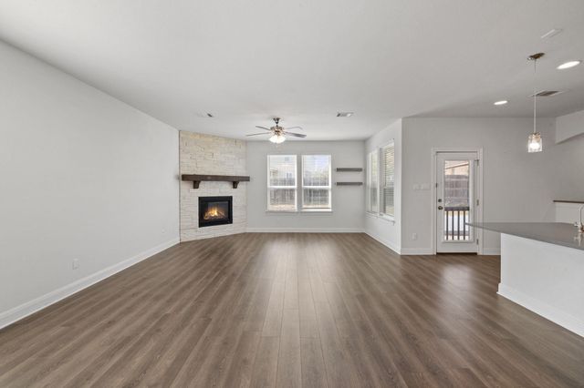 138 Fern DR, Buda, TX 78610