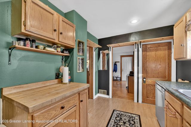 827 Cleveland Street, Lansing, MI 48906